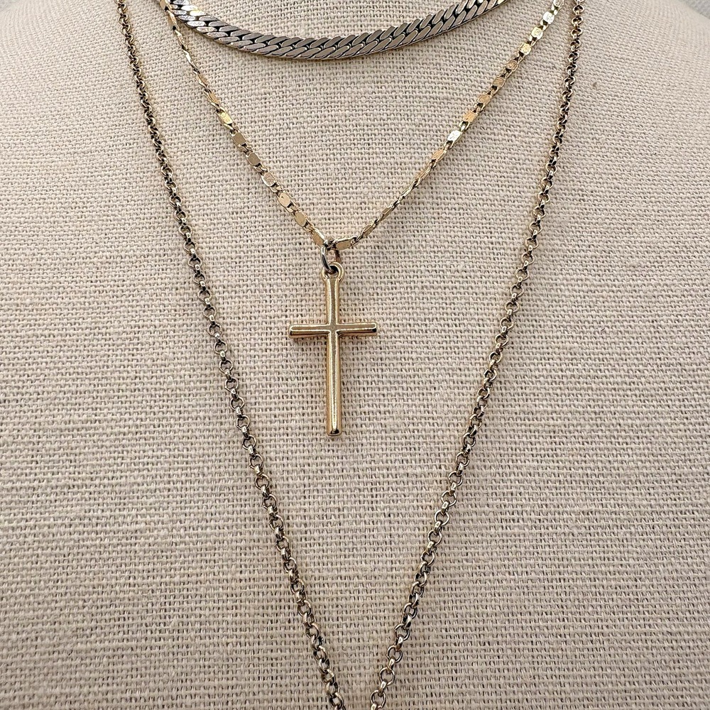 Lovisa Cross Religious Layered Necklace with Medallions Gold & Silver Tone 16" - Picture 3 of 7